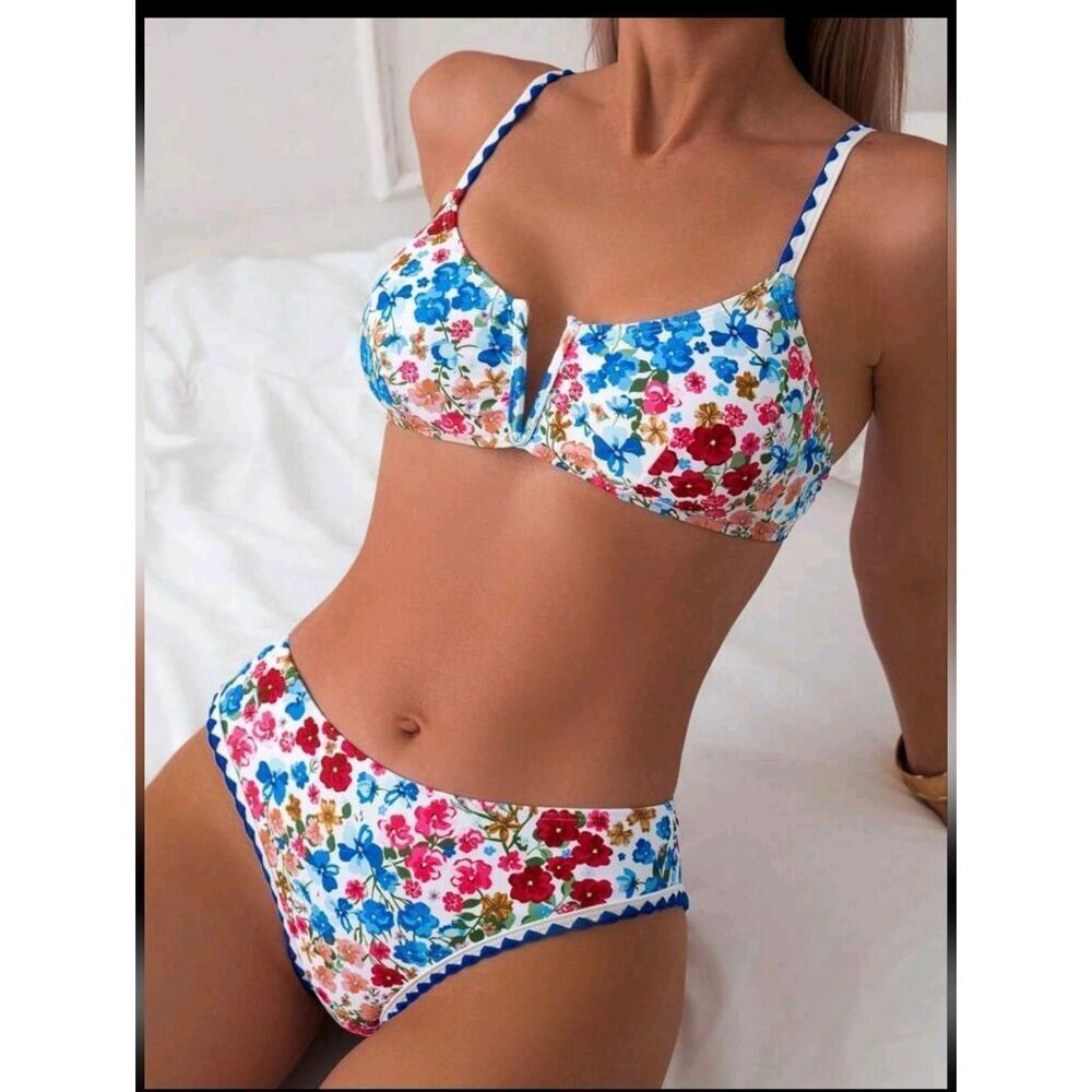 Beach Time White Floral High-Waist Bikini Set Slit Notch Blue Trim Sz Medium